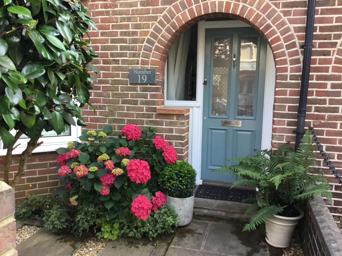 Number 19 B&B Chichester Eksteriør billede