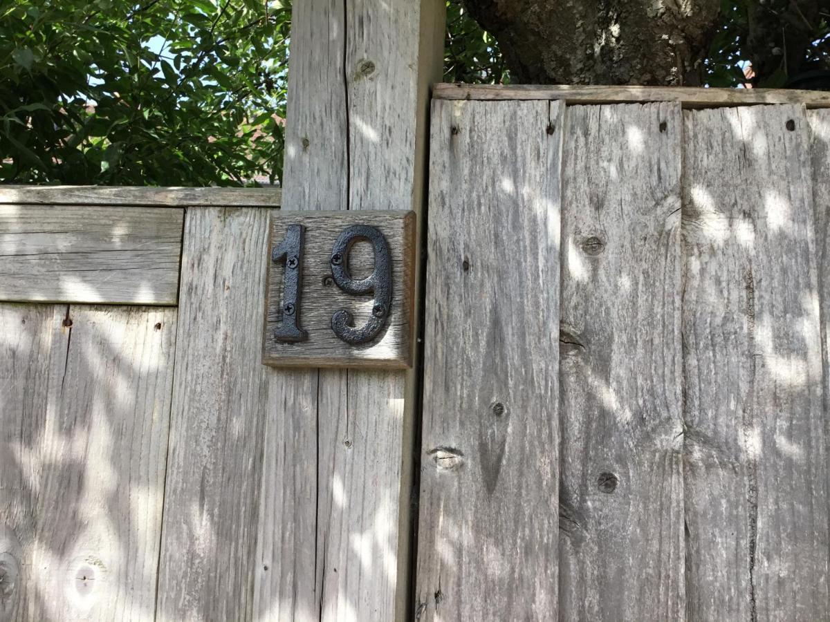 Number 19 B&B Chichester Eksteriør billede